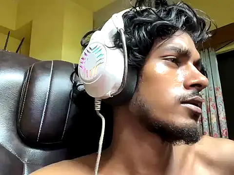 Snapshot of thecatfish chatting on September 10, 12:59 pm thecatfish online show from September 10, 12:59 pm