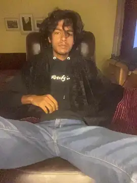 Snapshot of thecatfish chatting on November 23, 9:47 pm thecatfish online show from November 23, 9:47 pm