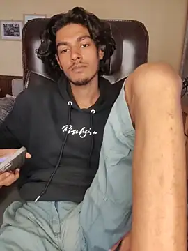 Snapshot of thecatfish chatting on November 13, 4:16 am thecatfish online show from November 13, 4:16 am