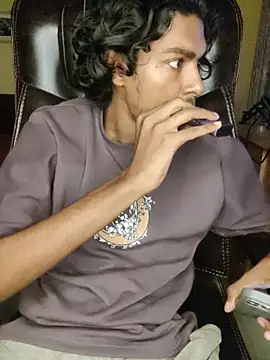 Snapshot of thecatfish chatting on November 9, 12:47 am thecatfish online show from November 9, 12:47 am