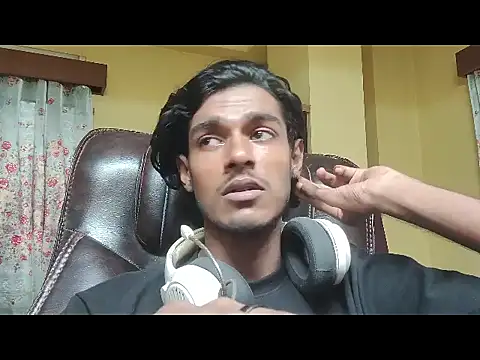 Snapshot of thecatfish chatting on September 29, 11:16 am thecatfish online show from September 29, 11:16 am