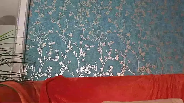 Snapshot of SereneXX chatting on December 3, 8:25 am SereneXX online show from December 3, 8:25 am