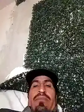 Snapshot of Arce92 chatting on March 8, 4:05 am Arce92 online show from March 8, 4:05 am