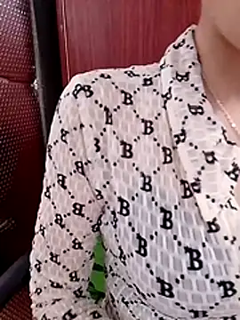 Snapshot of MyMy08 chatting on November 7, 1:59 pm MyMy08 online show from November 7, 1:59 pm