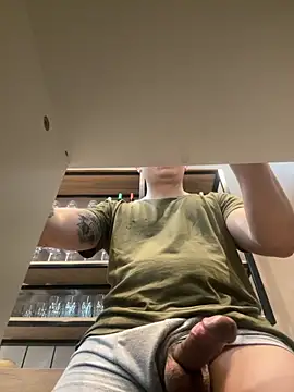 Snapshot of 9999Alez chatting on October 21, 7:46 pm 9999Alez online show from October 21, 7:46 pm