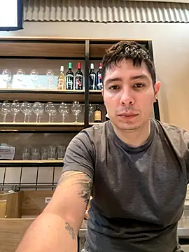 Snapshot of 9999Alez chatting on October 30, 7:33 pm 9999Alez online show from October 30, 7:33 pm