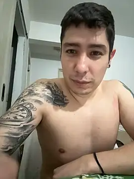 Snapshot of 9999Alez chatting on October 9, 10:21 pm 9999Alez online show from October 9, 10:21 pm