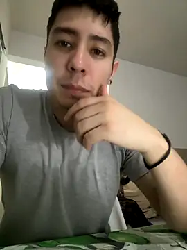 Snapshot of 9999Alez chatting on October 3, 8:32 pm 9999Alez online show from October 3, 8:32 pm