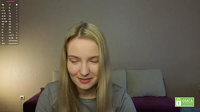 HongTomczak online show from June 19, 7:47 am