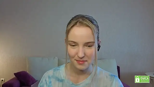 HongTomczak online show from July 10, 8:14 am