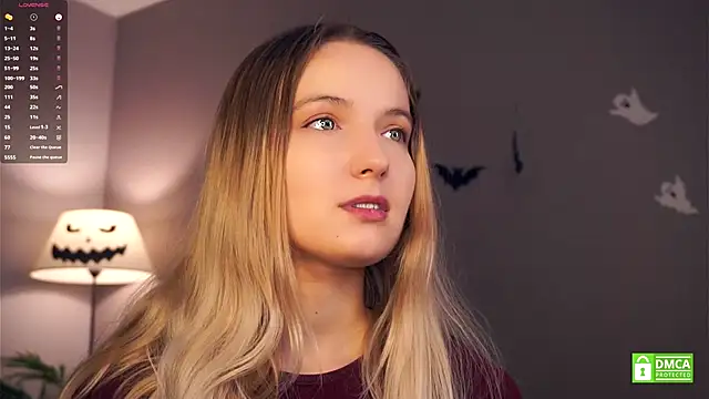 HongTomczak online show from October 31, 7:27 am