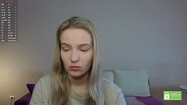 HongTomczak online show from June 26, 7:36 am