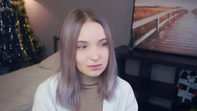 HongTomczak online show from December 23, 7:07 am