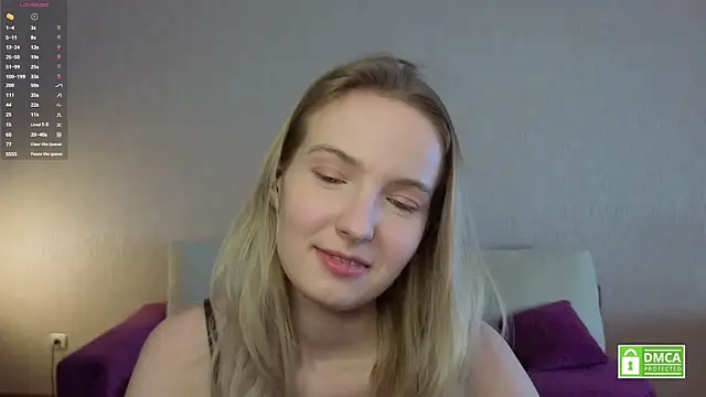 Snapshot of HongTomczak chatting on May 18, 7:46 am HongTomczak online show from May 18, 7:46 am
