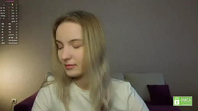 Snapshot of HongTomczak chatting on May 12, 7:38 am HongTomczak online show from May 12, 7:38 am