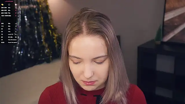 HongTomczak online show from December 22, 7:41 am