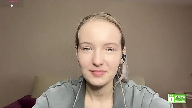 HongTomczak online show from February 24, 7:42 am