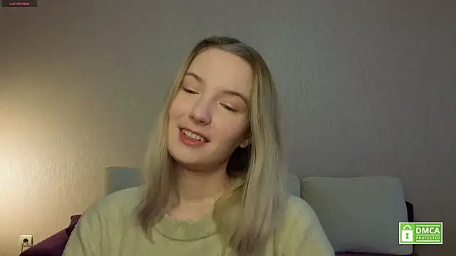 HongTomczak online show from April 14, 7:35 am