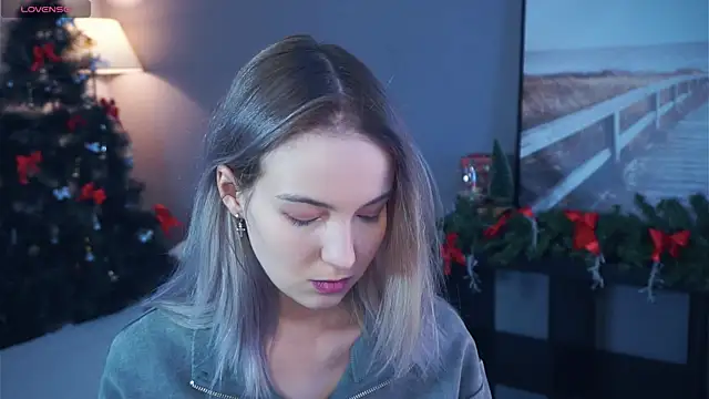 HongTomczak online show from January 17, 7:45 am