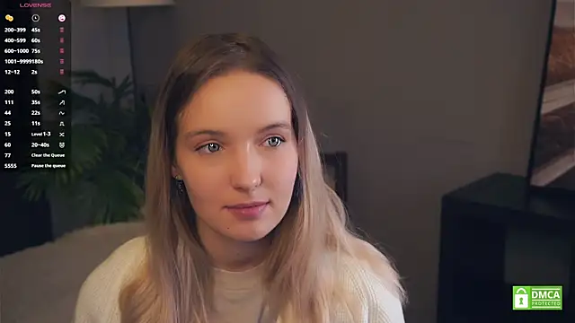 HongTomczak online show from October 28, 7:29 am