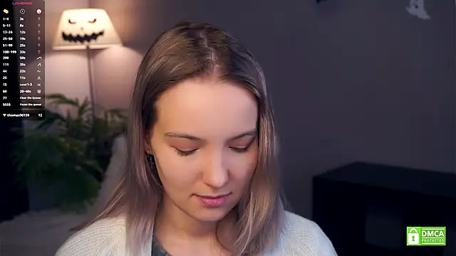 HongTomczak online show from November 11, 7:47 am