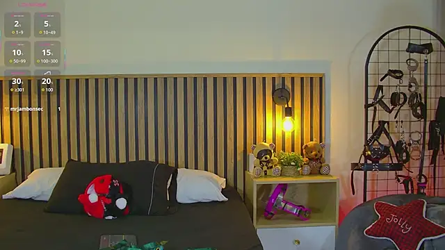 emma morales  online show from March 25, 1:21 pm