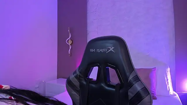 emily tolson online show from March 28, 12:39 pm