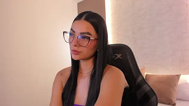 emily tolson online show from March 11, 7:30 pm