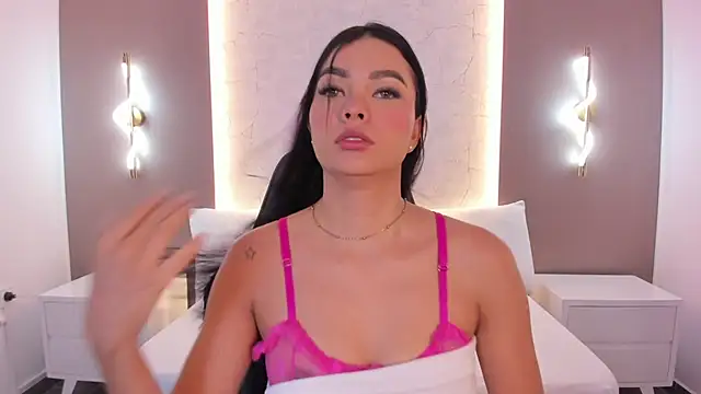 emily tolson online show from February 7, 12:35 pm