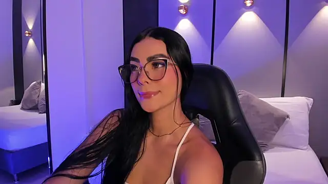 emily tolson online show from June 10, 7:48 pm