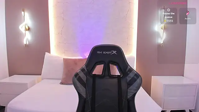 emily tolson online show from January 10, 7:20 pm