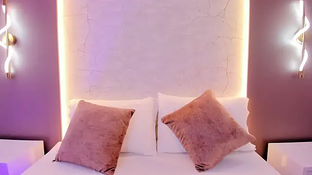 emily tolson online show from February 14, 12:38 pm