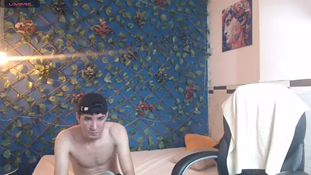 whitebull2606 online show from September 15, 12:38 pm