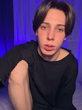 Snapshot of egorbitch chatting on March 3, 5:42 pm egorbitch online show from March 3, 5:42 pm