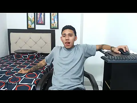 Snapshot of sebasbight chatting on October 11, 4:24 am sebasbight online show from October 11, 4:24 am