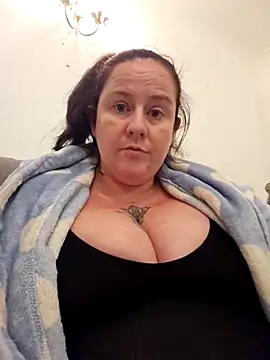 Snapshot of Biggtitz121 chatting on September 23, 8:38 pm Biggtitz121 online show from September 23, 8:38 pm