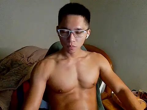 iron0401 online show from February 17, 4:04 pm