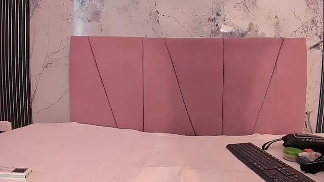 Snapshot of Mia_Duarte1 chatting on July 17, 7:22 pm Mia Duarte1 online show from July 17, 7:22 pm
