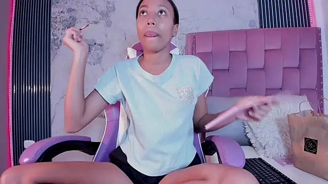 Snapshot of Mia_Duarte1 chatting on September 27, 7:20 pm Mia Duarte1 online show from September 27, 7:20 pm