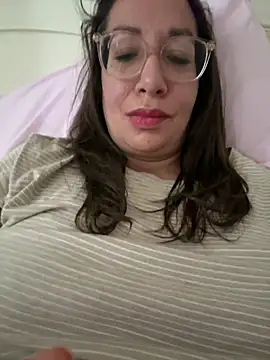 RosaFreya online show from June 15, 7:41 am
