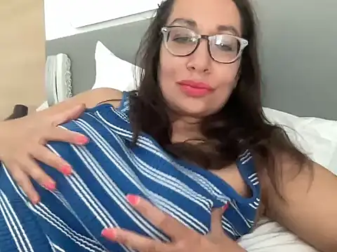 RosaFreya online show from July 23, 10:23 am