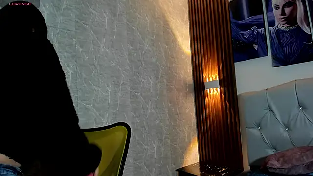 Snapshot of Sophi_Thaylorr chatting on September 27, 12:55 pm Sophi Thaylorr online show from September 27, 12:55 pm