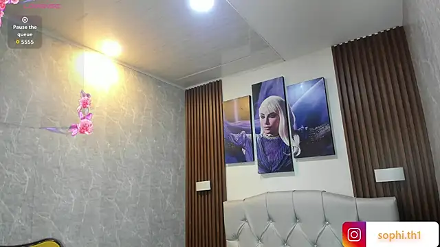 Snapshot of Sophi_Thaylorr chatting on October 1, 12:53 pm Sophi Thaylorr online show from October 1, 12:53 pm