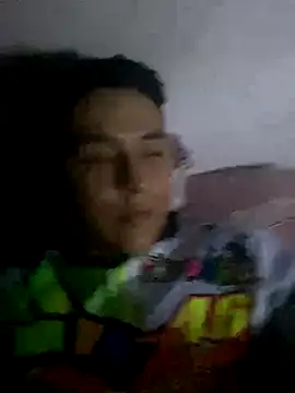 Snapshot of Jrivera22 chatting on October 31, 11:11 pm Jrivera22 online show from October 31, 11:11 pm