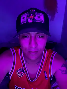 Snapshot of Jrivera22 chatting on November 28, 5:40 am Jrivera22 online show from November 28, 5:40 am