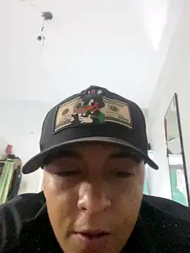 Snapshot of Jrivera22 chatting on December 2, 4:25 am Jrivera22 online show from December 2, 4:25 am