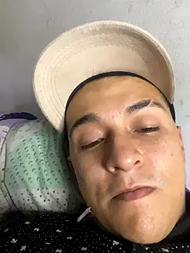 Snapshot of Jrivera22 chatting on November 25, 11:27 pm Jrivera22 online show from November 25, 11:27 pm