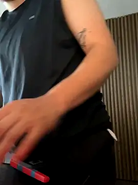 Snapshot of IanGilbert chatting on November 23, 1:54 pm IanGilbert online show from November 23, 1:54 pm