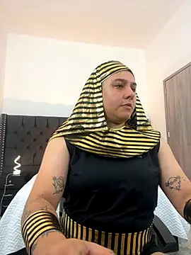 Snapshot of IanGilbert chatting on October 30, 9:01 pm IanGilbert online show from October 30, 9:01 pm