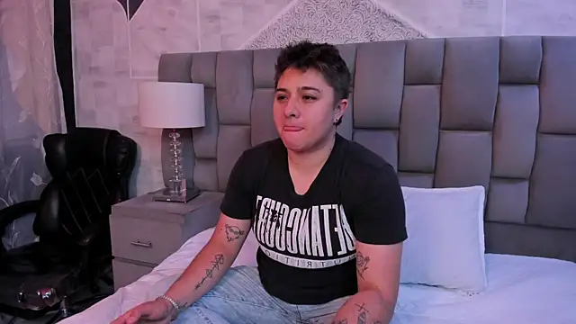 IanGilbert online show from December 19, 7:33 am